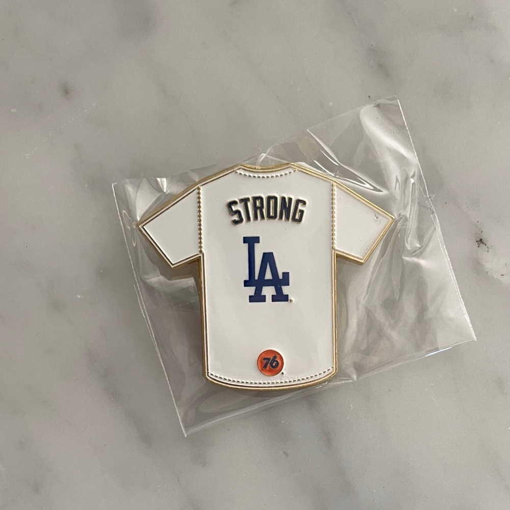 LA Dodgers Pins (2x) White and Blue